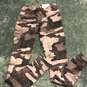 New with tags! Reebok Lux Bold Tight